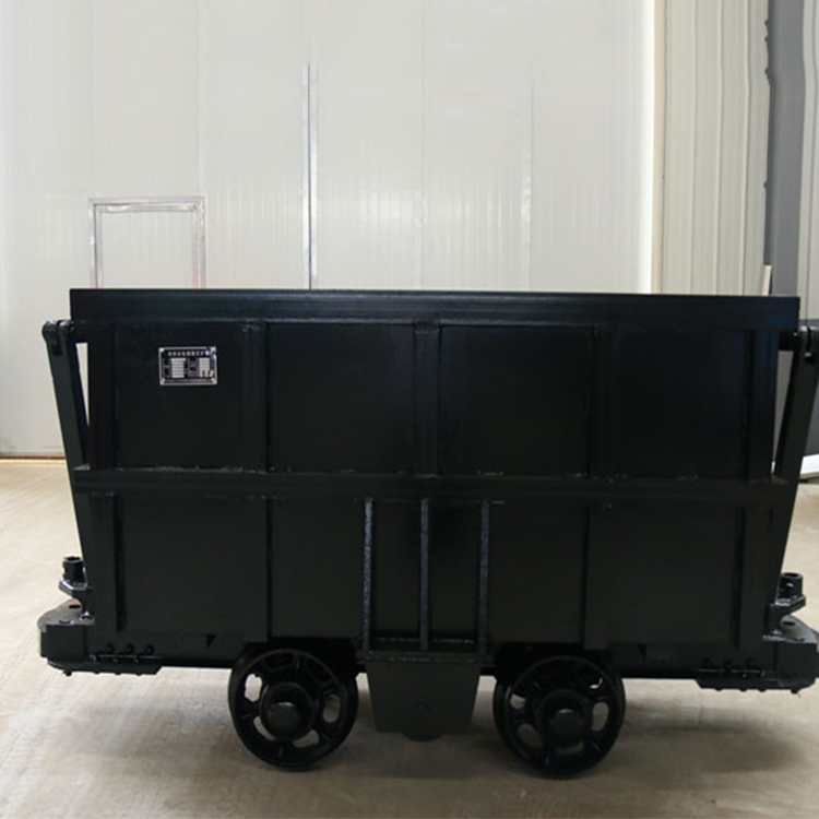 侧卸式矿车